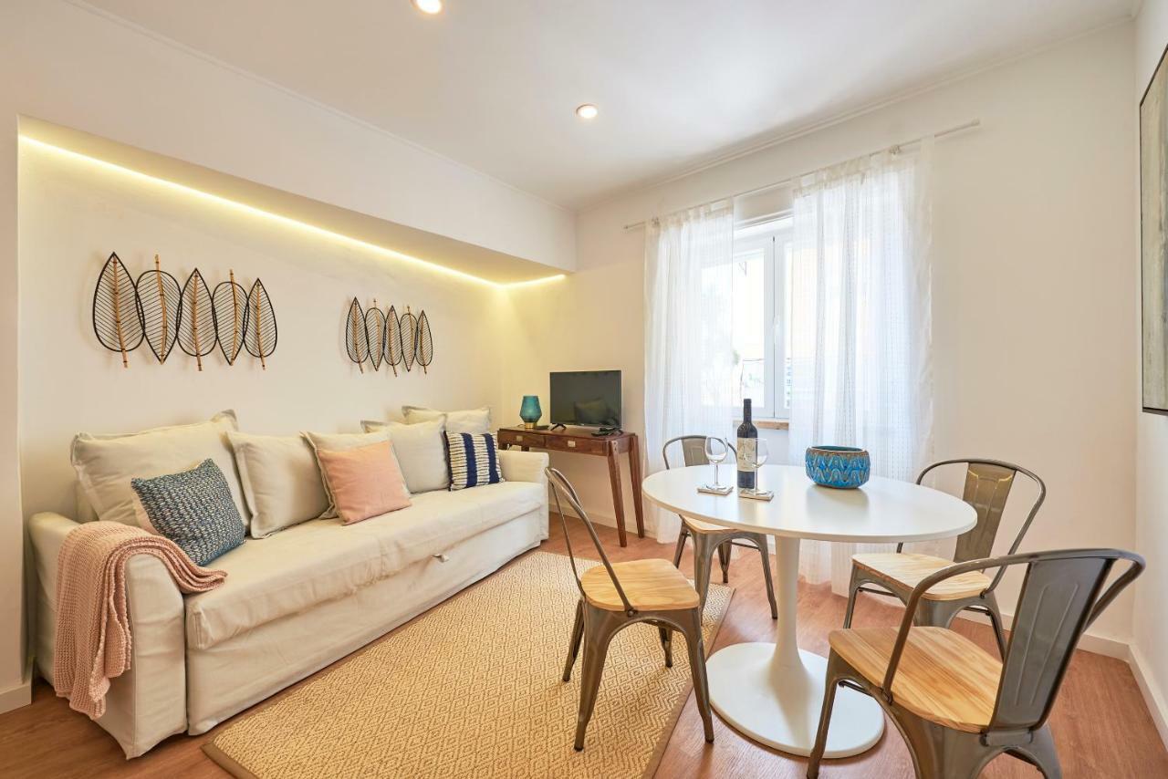 Belem Light Filled Apartment, By Timecooler Appartement